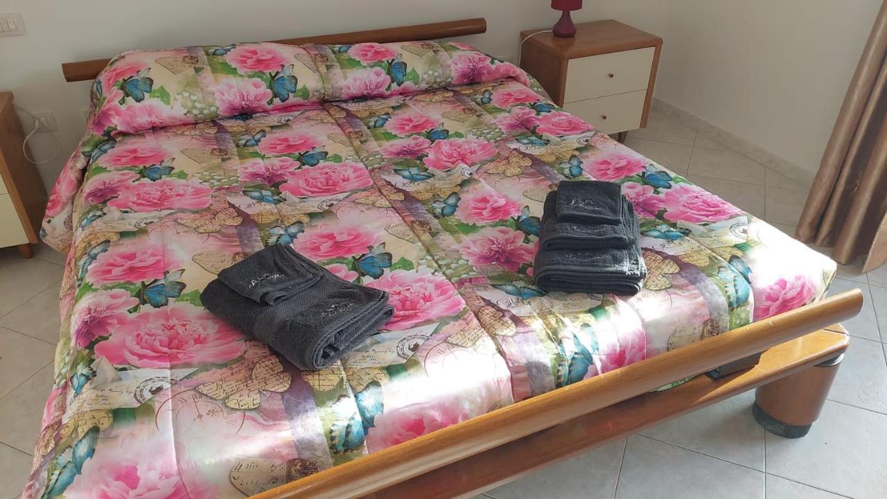 Casa Giorgia Cagliari Camera Kültér fotó